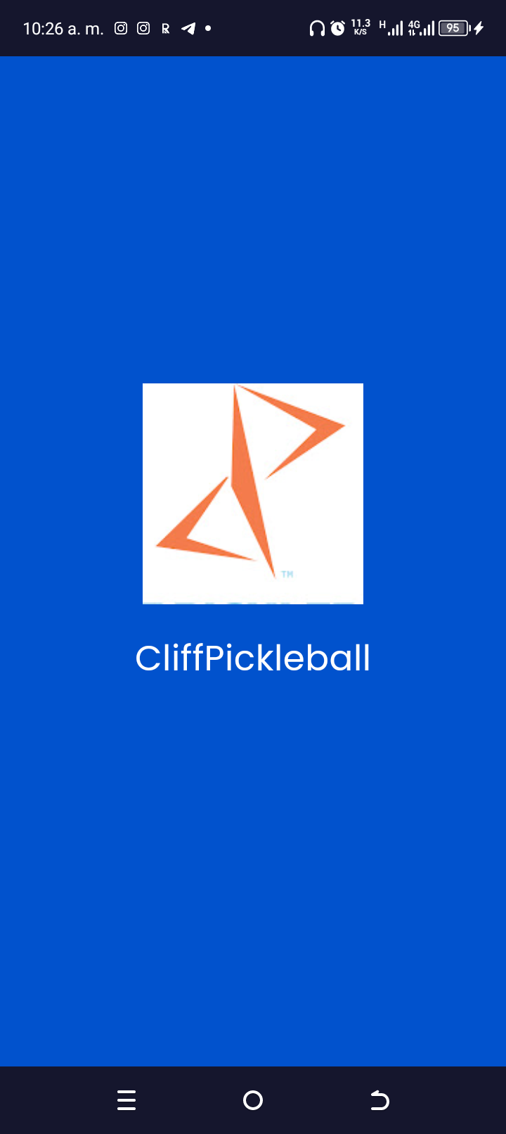 Splash azul #0152CD con el isotipo naranja sobre placa blanca y el nombre CliffPickleball en blanco