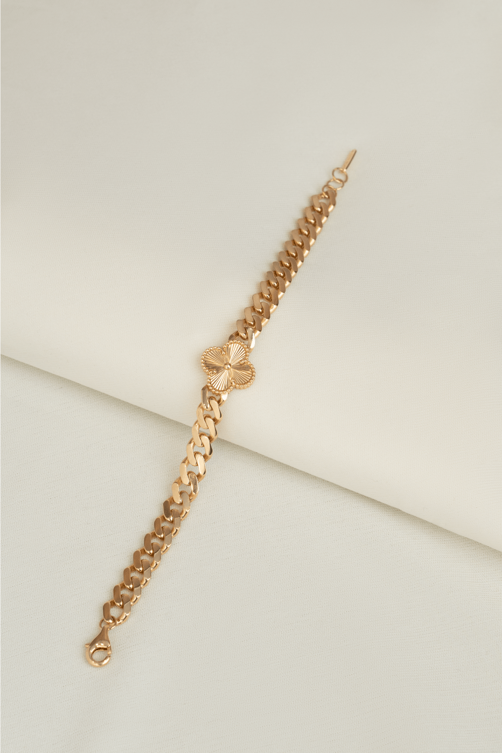 Tarjeta de personalización 'Pulseras grabadas'.